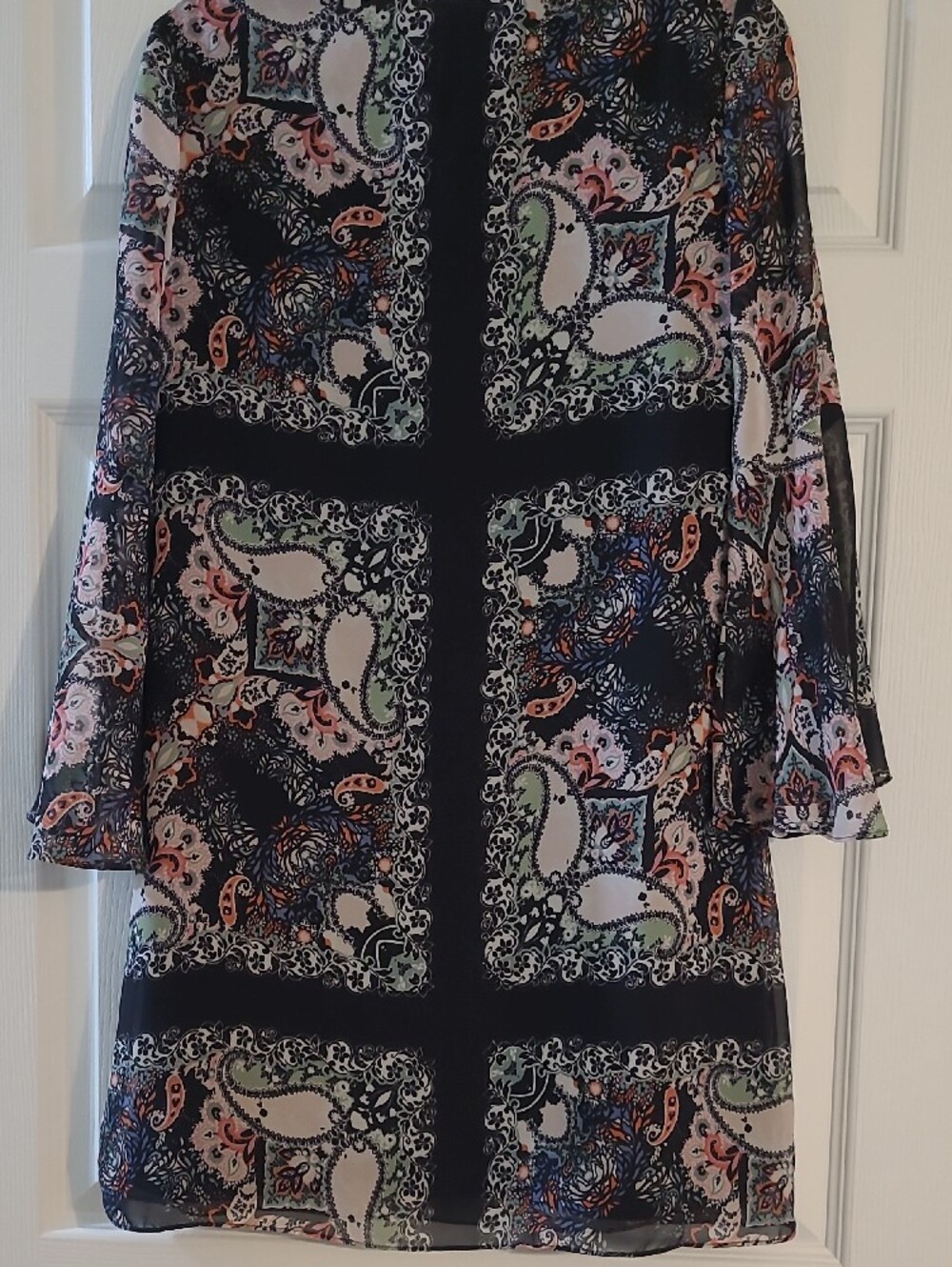 Vince Camuto Black Sheer Paisley Bell-Sleeve Dress - Picture 5 of 8